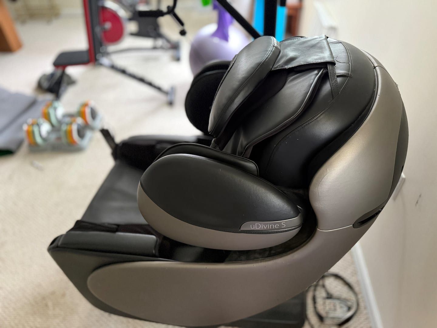 Massage Chair Osim Udivine — Urban Spa Retreat, Monroeville PA